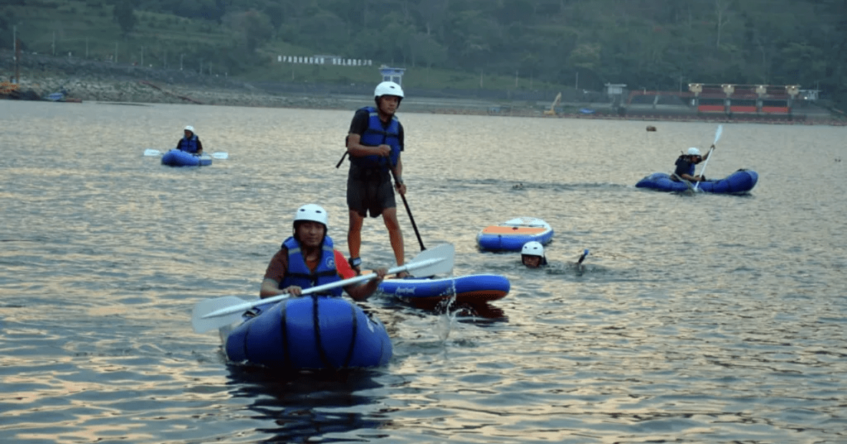 Wisata Bendungan Selorejo: Babak Baru Sport Tourism dengan Wahana Kano & SUP