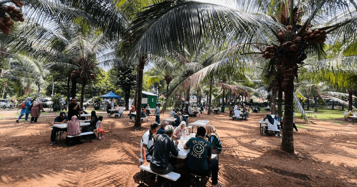Menikmati Es Kopyor Sembari Belajar ‘Bayi Tabung’ Pohon Kelapa di Bogor