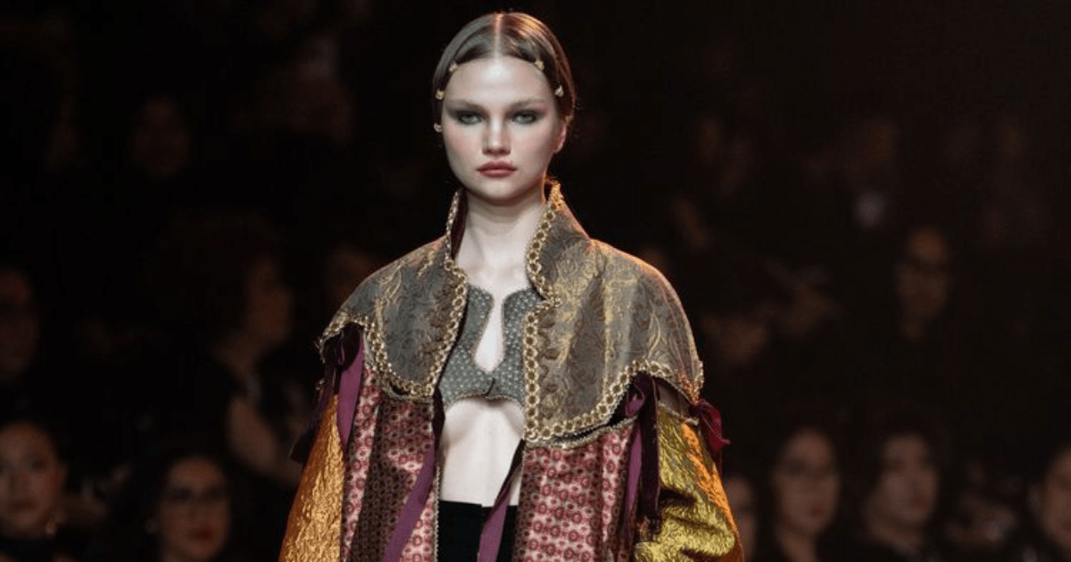 Sentuhan Surealisme dalam Koleksi Wayang dan Batik Adrian Gan Couture