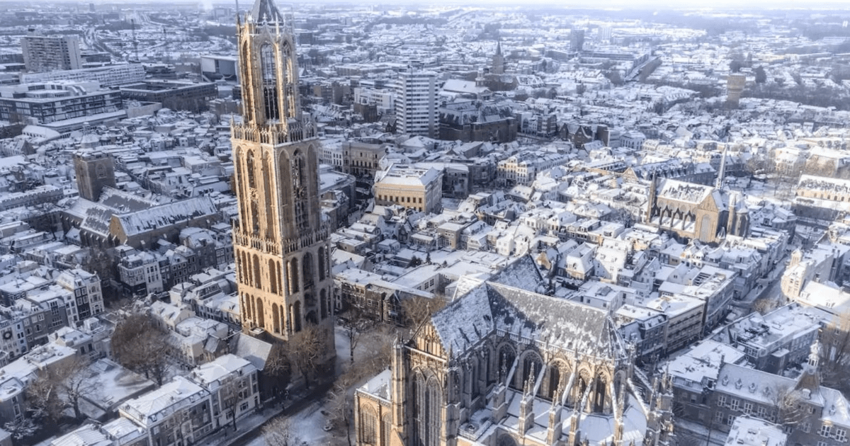 WNI Cerita Cuaca Ekstrem di Belanda: Warga Senang, Fasilitas Tumbang!