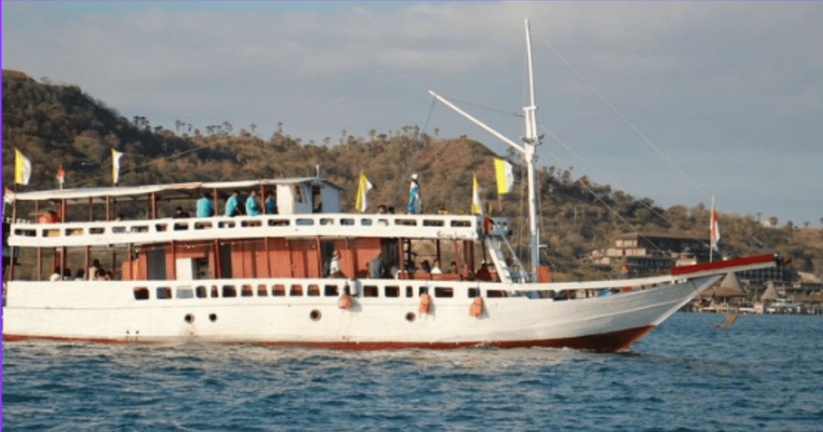 Tegas! Kapal Wisata Labuan Bajo Dilarang Berlayar pada Malam Hari