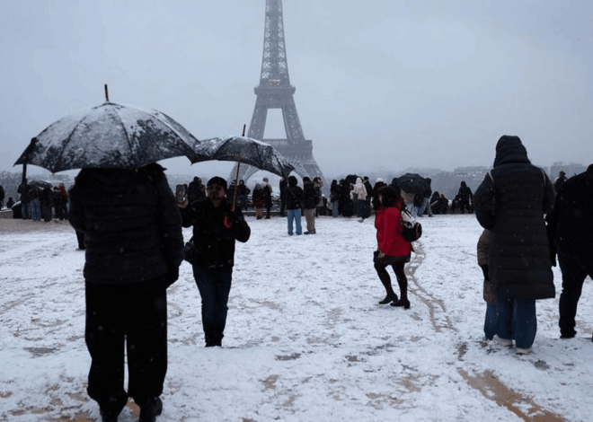 Paris Memutih! Potret Cantik Salju Menara Eiffel yang Sangat Langka
