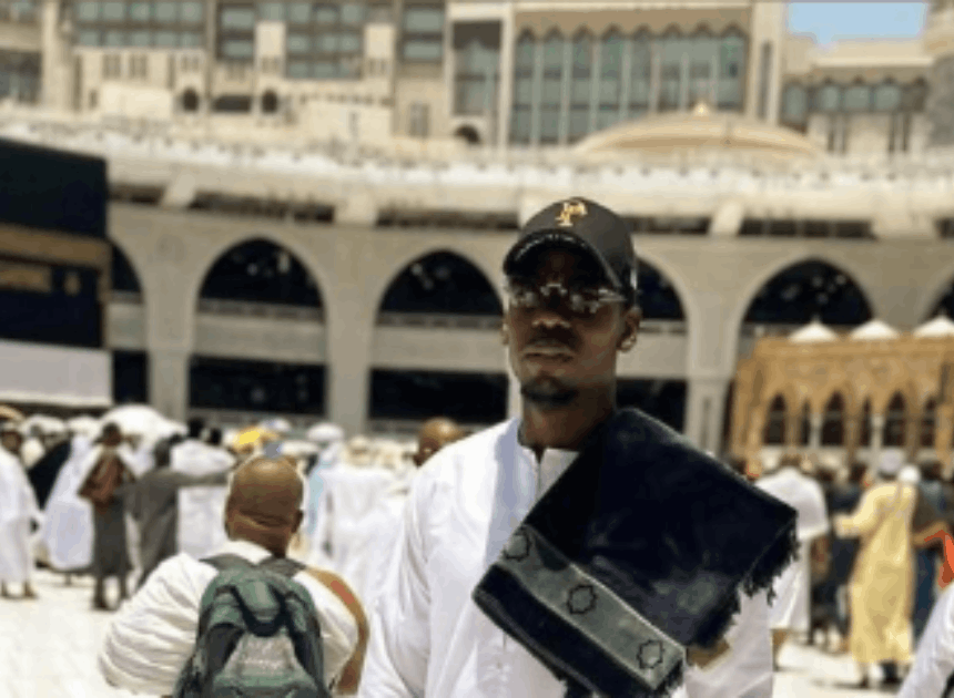 Pesepak Bola Dunia Ramadan: Potret Mesut Ozil hingga Paul Pogba