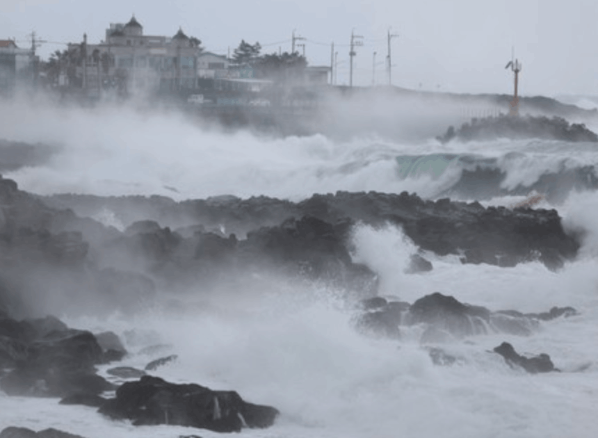 Badai Salju Lebat Pulau Jeju: Ribuan Turis Terjebak di Bandara!