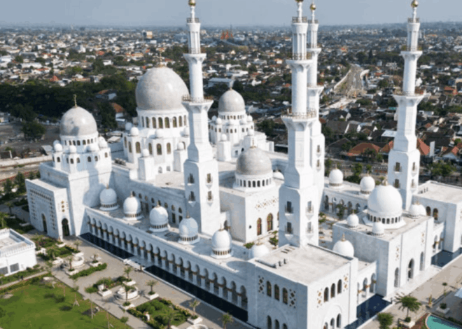 Buka Puasa Masjid Zayed Solo: Ada 14 Ribu Paket Takjil Gratis!