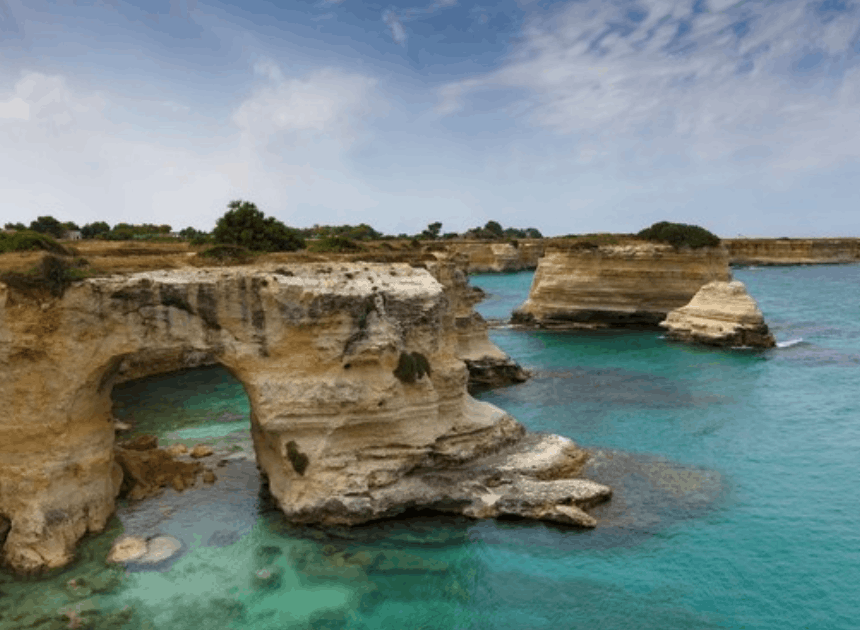 Gapura Kekasih Runtuh di Hari Valentine: Simak Kronologinya