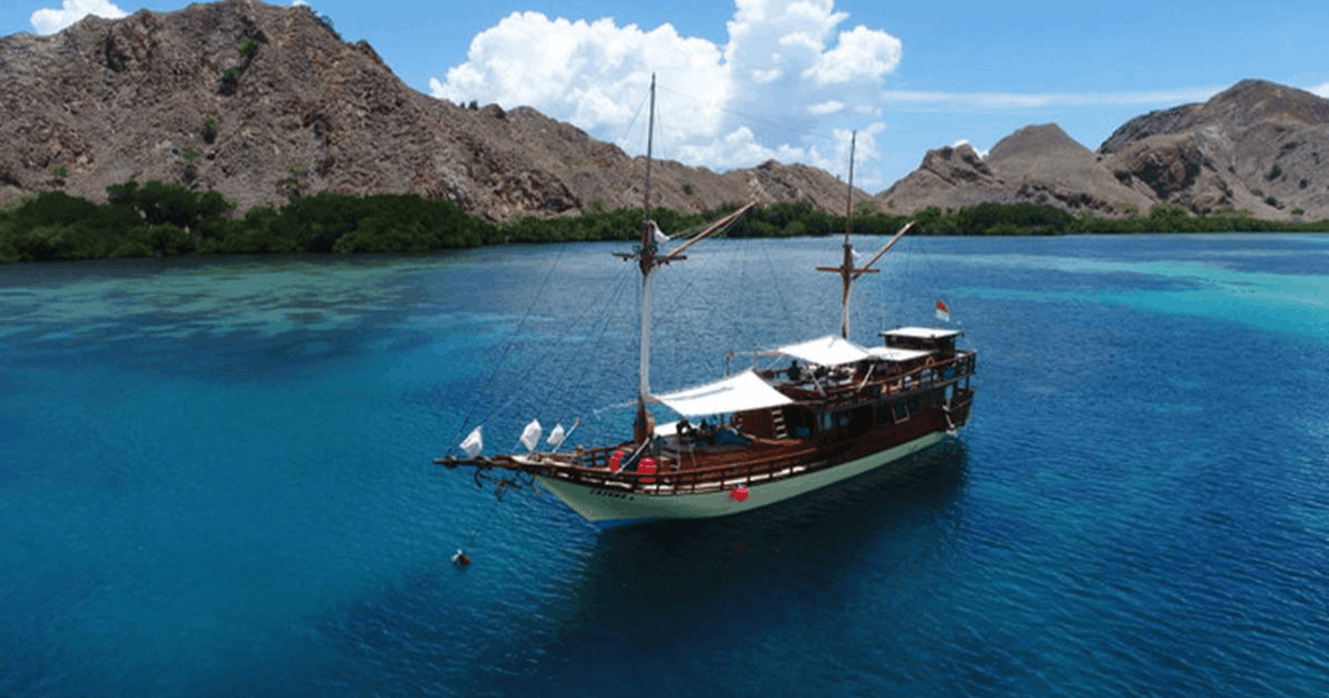 Kabar Terbaru: Kapal Wisata Labuan Bajo Kembali Berlayar dengan Syarat!