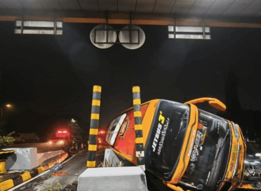 Kecelakaan Bus Pariwisata Tol: Tabrak Pembatas dan 16 Orang Luka