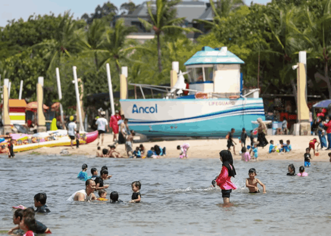 Wisatawan Ancol Libur Imlek Membeludak: Pantai Jadi Pilihan Utama