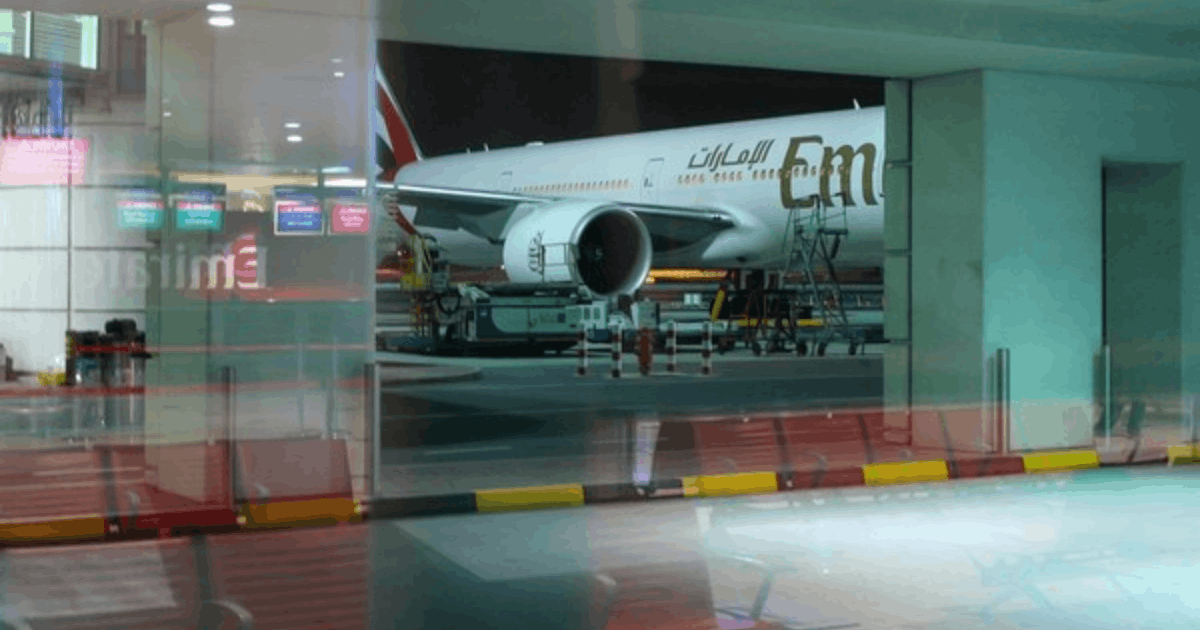 Miris! Cerita Penumpang Emirates Terjebak di Pesawat Tanpa Makanan