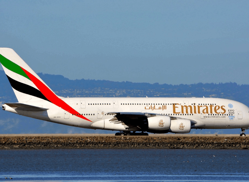 Cuaca Buruk! Puluhan Pesawat Berputar di UEA Tunggu Jadwal Mendarat