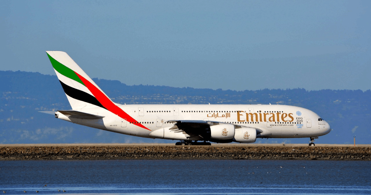 Cuaca Buruk! Puluhan Pesawat Berputar di UEA Tunggu Jadwal Mendarat