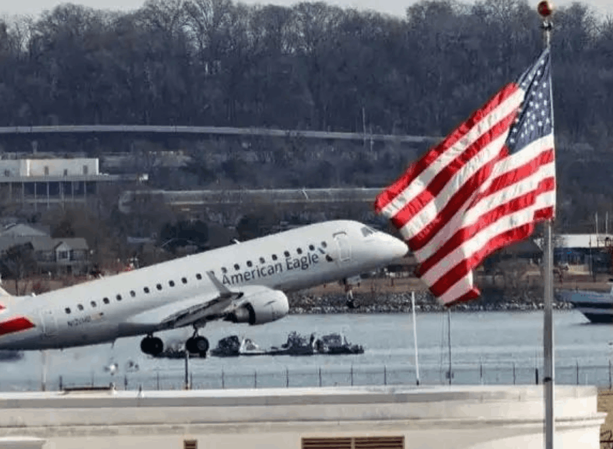 Mencekam! Terjadi Kekacauan Langit Amerika Akibat Cuaca Buruk