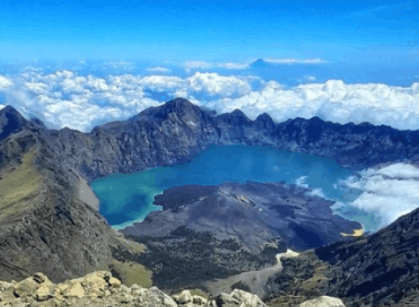 Kuota Pendakian Gunung Rinjani Langsung Habis Terpesan