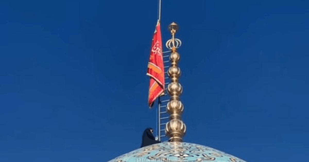 5 Fakta Masjid Jamkaran: Bendera Merah dan Simbol Balas Dendam Iran