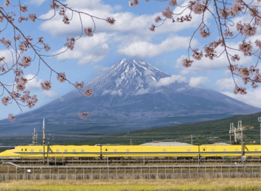 Layanan Kereta Wisata Gunung Fuji Resmi Beroperasi