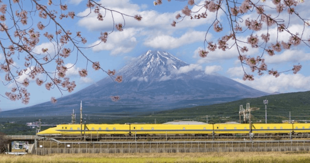 Layanan Kereta Wisata Gunung Fuji Resmi Beroperasi