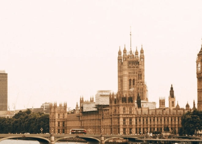 Menjelajah Lewes Kota Bersejarah di Selatan Inggris Terbaru