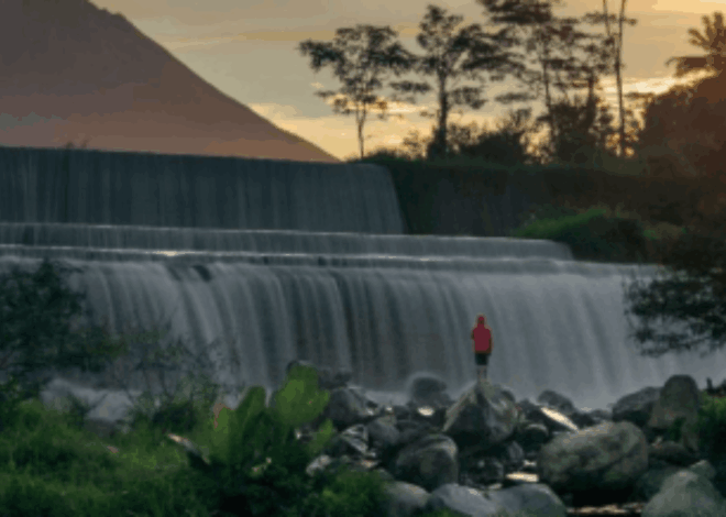 Wisata Alam Magelang: Pesona Air Terjun Berlatar Gunung Merapi, Destinasi Hidden Gem yang Memukau!