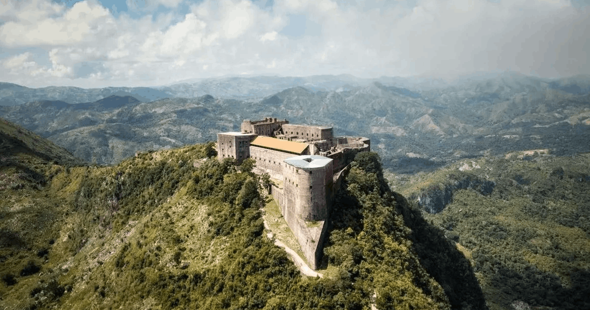 Fakta Horor Tragedi Benteng Laferriere: 30 Wisatawan Tewas, Apa Penyebabnya?