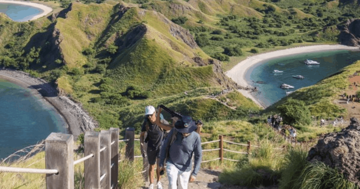 Menhut Jelaskan Alasan Pembatasan Turis di TN Komodo: Demi Kelestarian Ekosistem!