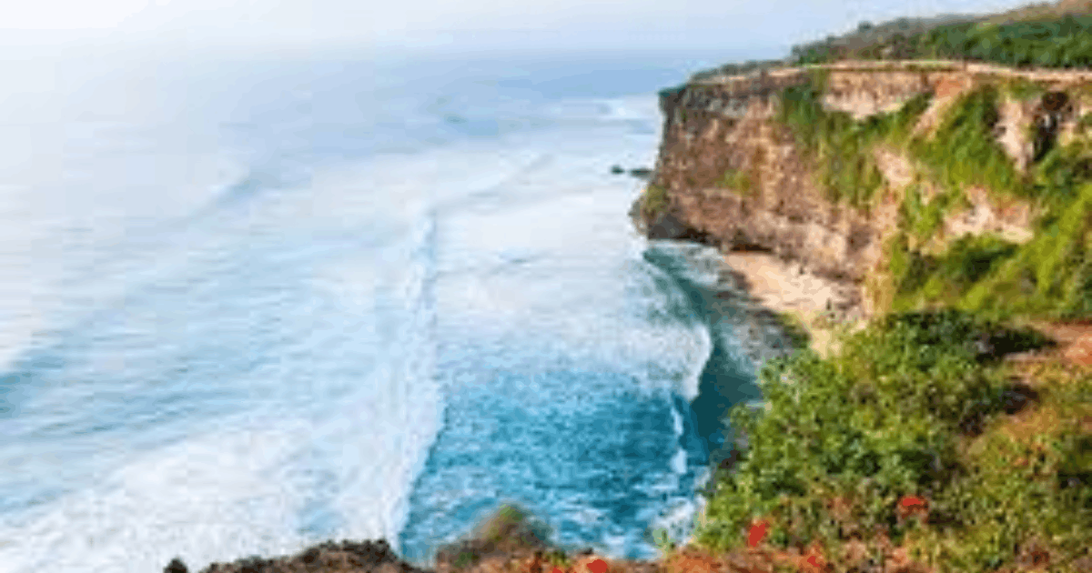 Sejarah Surfing Uluwatu: Terungkap! Uluwatu Jadi Surga Surfing Dunia Ternyata Berawal dari Sebuah Film Legendaris!