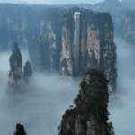 Pesona Zhangjiajie Negeri Batu