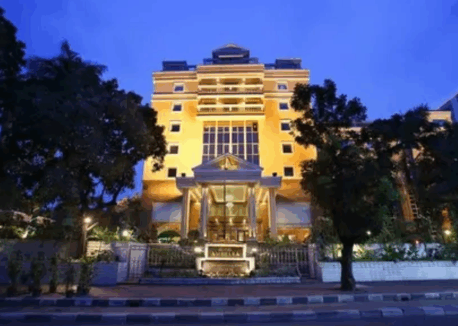 Hotel Bintang 4 di Blok M: Dekat Surga Kuliner Viral!
