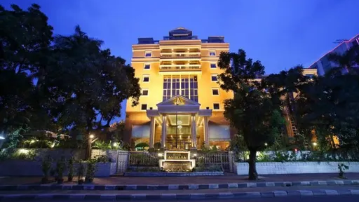 Hotel Bintang 4 di Blok M: Dekat Surga Kuliner Viral!