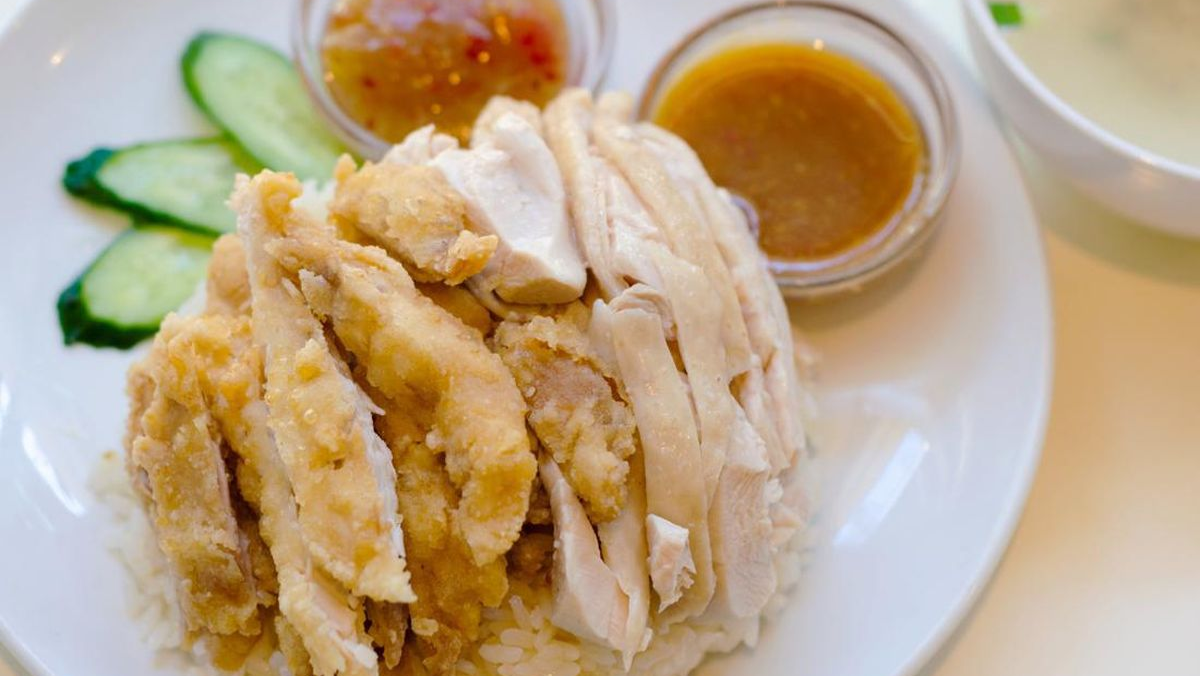 Resep Nasi Ayam Hainan: Gurih dan Wangi Jahe Sedap!