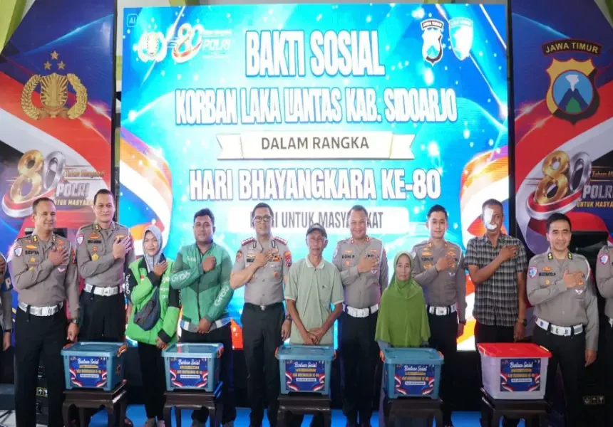Polresta Sidoarjo Gelar Bakti Sosial dan Bakti Kesehatan di Banjarasri, Tanggulangin