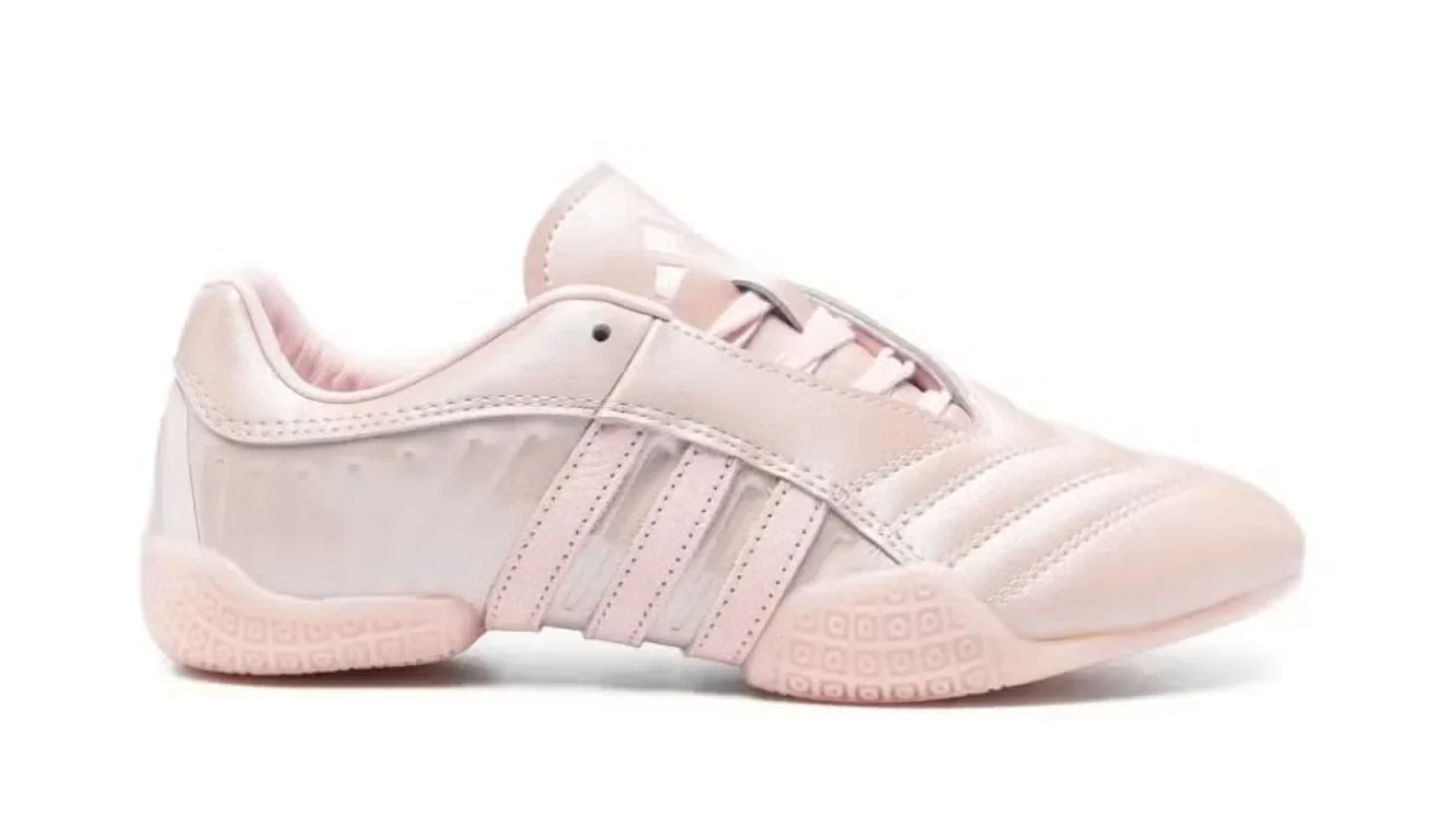 Sneakers Terinspirasi Sepatu Bola: 10 Model untuk Tampil ala Piala Dunia 2026