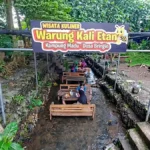 warung kali etan - ilustrasi berita Sensasi Makan di Atas Air: Intip Warung Kali Etan, Permata Tersembunyi di Kampung…