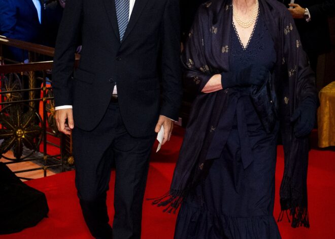 Princess Anne pakai gaun Meghan saat gala di Bangkok