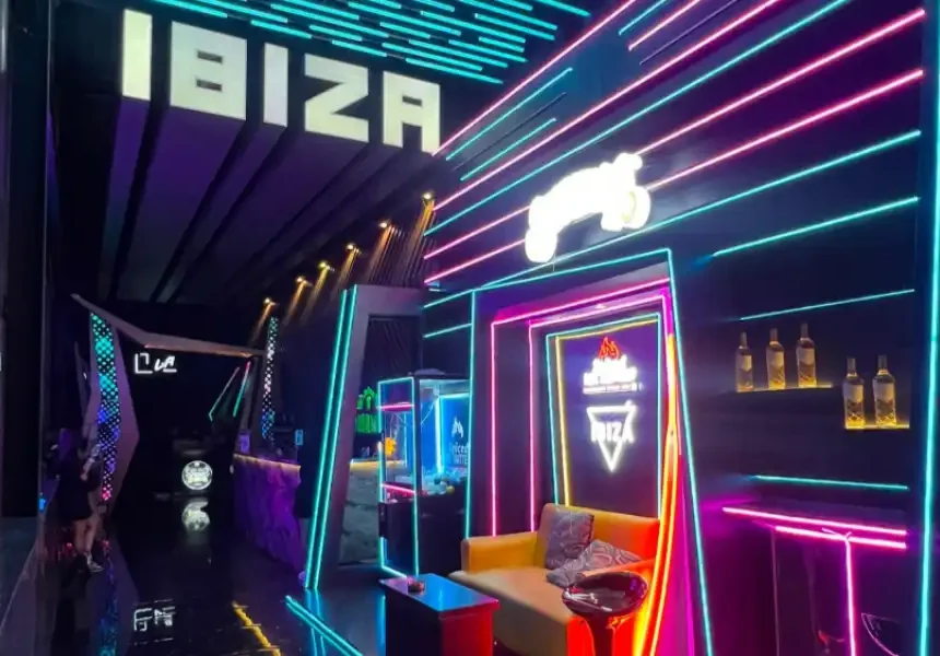 Ibiza Club Surabaya: Menyigi Daya Tarik dan Fasilitas sebagai Pusat Pesta Penggemar Funkot