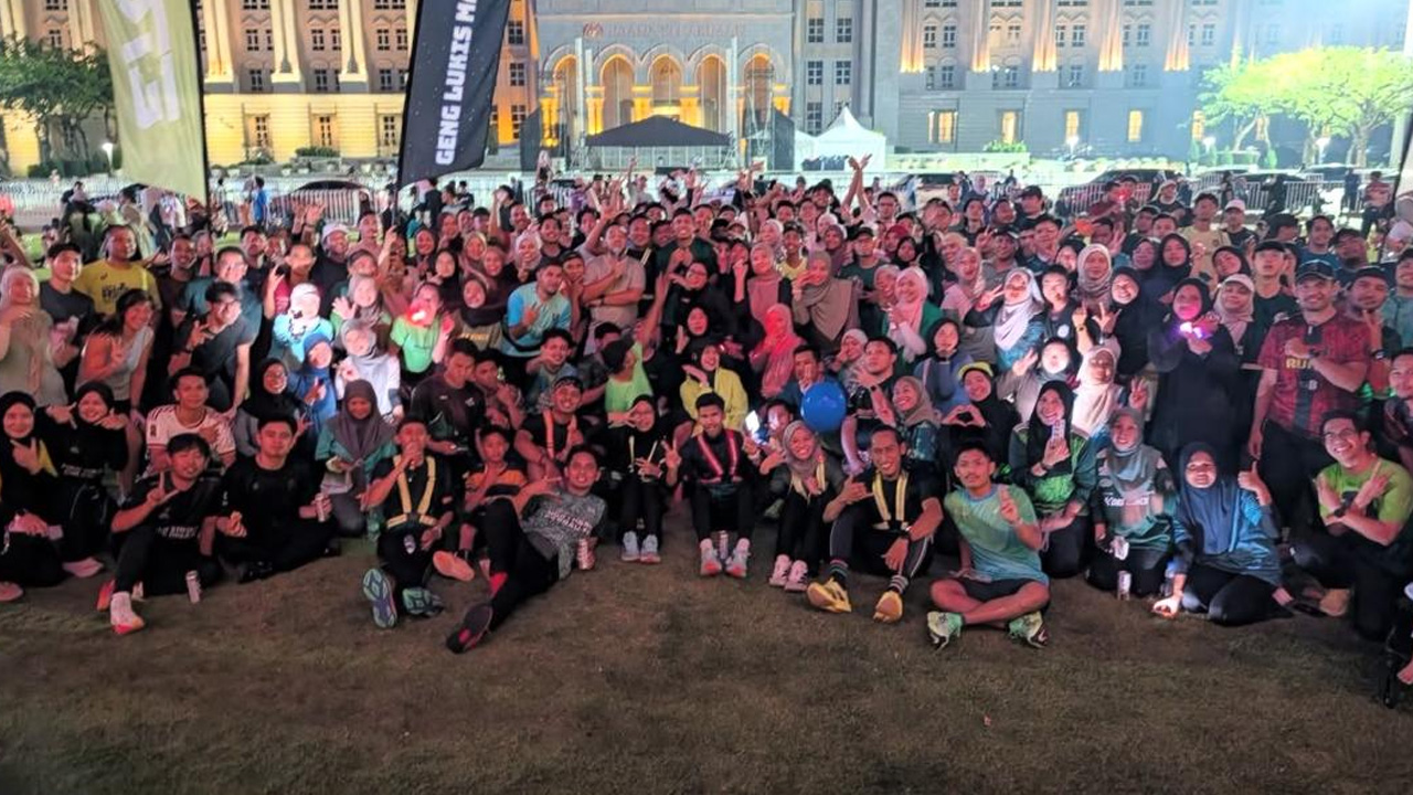 km era KM ERA tarik hampir 1,200 peserta dalam larian malam 5KM di Putrajaya km era - ilustrasi berita KM ERA tarik hampir 1,200 peserta dalam larian malam 5KM di Putrajaya