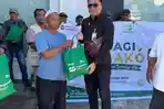 Pegadaian Syariah Banda Aceh Bagikan 150 Paket Sembako untuk Tukang Becak