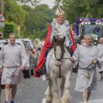 ripon yorkshire day - ilustrasi berita Ripon Yorkshire Day: Kota Meriah Menyambut Hari County Bersama Prosesi St Wilfrid