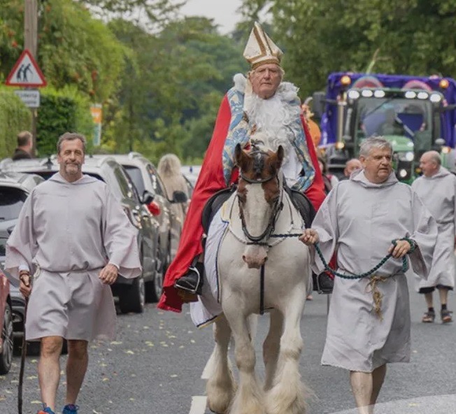 ripon yorkshire day Ripon Yorkshire Day: Kota Meriah Menyambut Hari County… ripon yorkshire day - ilustrasi berita Ripon Yorkshire Day: Kota Meriah Menyambut Hari County Bersama Prosesi St Wilfrid