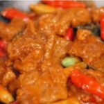 sambal krecek - ilustrasi berita Sambal Krecek dengan Bumbu Kaya Rasa: Pelengkap Wajib Gudeg Yogyakarta