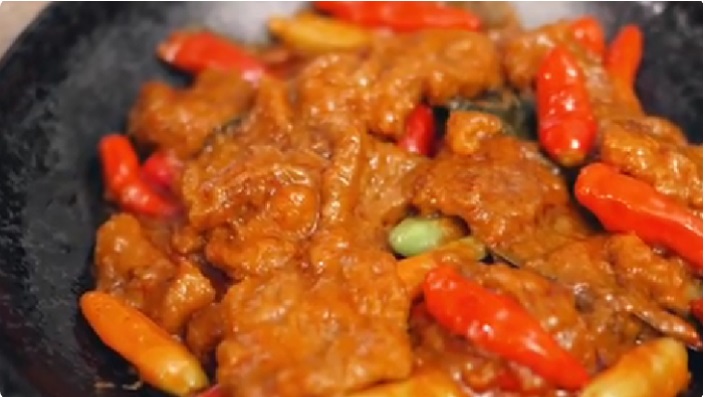 Sambal Krecek dengan Bumbu Kaya Rasa: Pelengkap Wajib Gudeg Yogyakarta