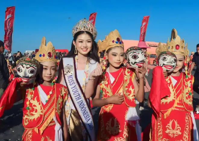 Miss Youth Indonesia Dorong Pelestarian Topeng Kaliwungu di Lumajang