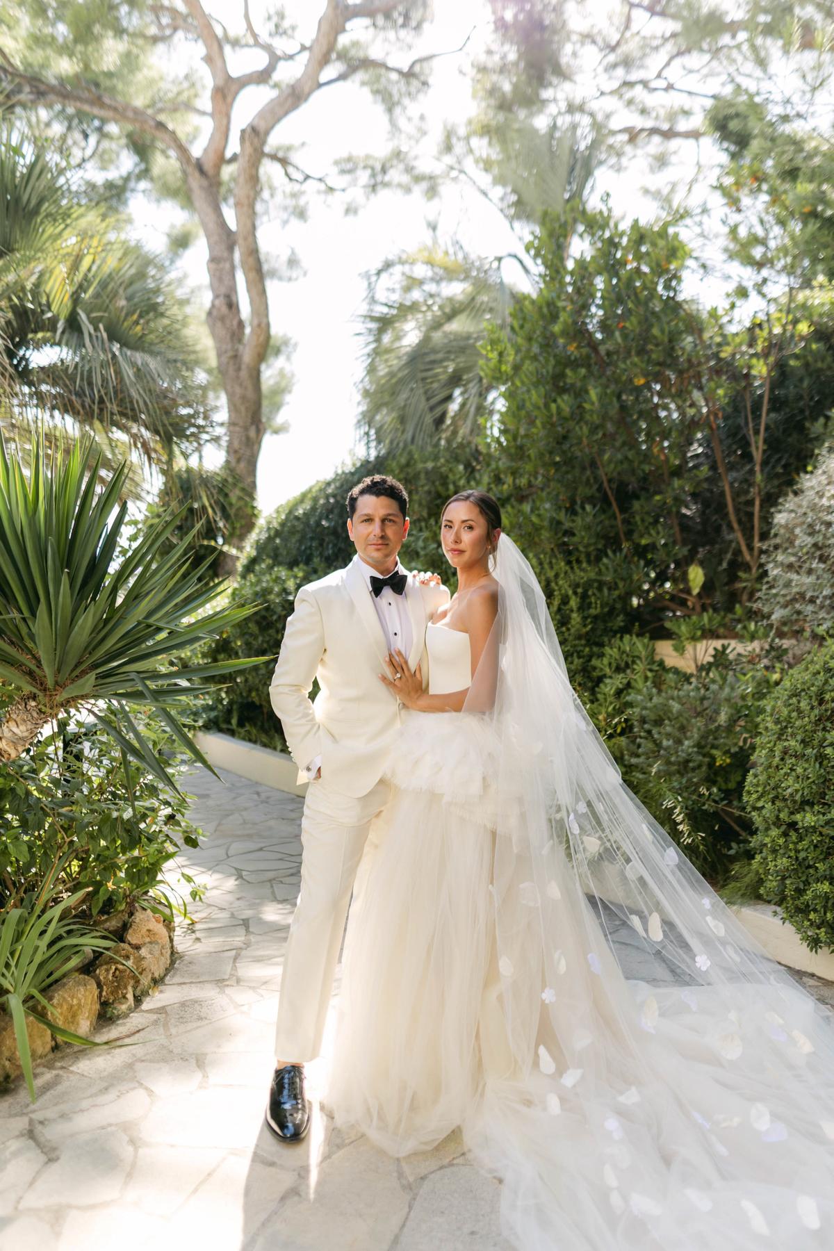 french riviera wedding French Riviera wedding: Pernikahan Abadi Berbalut… french riviera wedding - ilustrasi berita French Riviera wedding: Pernikahan Abadi Berbalut Elegansi Mediterania di…
