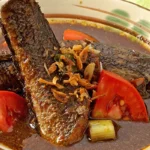 gabus pucung betawi - ilustrasi berita Resep Gabus Pucung Betawi: Mudah Dibuat, Gurih Manis untuk Menu Keluarga