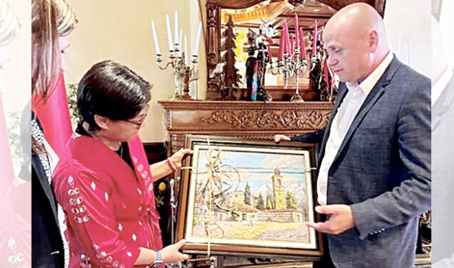 Duta Besar Listiana Operananta Hadirkan Kuliner Nusantara lewat Indonesian BBQ Nights di Bansko