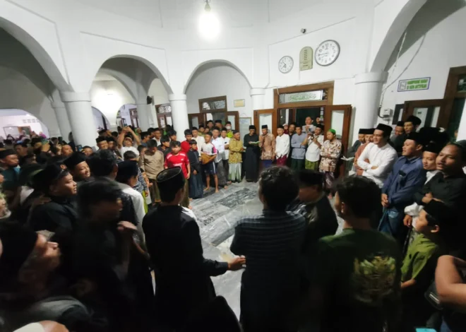 Tradisi Sebar Koin Peringatan Maulid Nabi di Masjid Jamsaren Sejak 1908 Berpotensi Jadi Wisata Religi