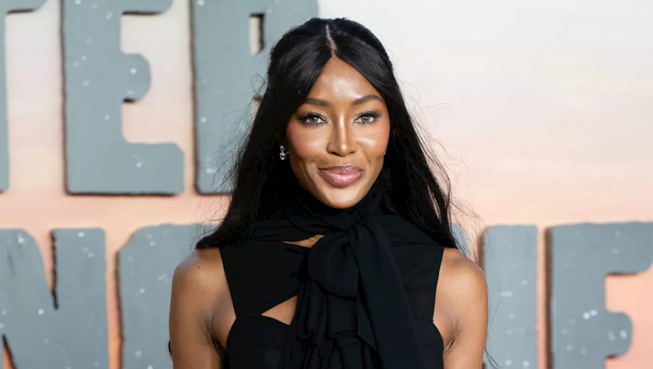 naomi campbell Naomi Campbell dan Pengaruh Gayanya: Duplikat Tas Merah Ceri… naomi campbell - ilustrasi berita Naomi Campbell dan Pengaruh Gayanya: Duplikat Tas Merah Ceri Terjangkau Mencuri…
