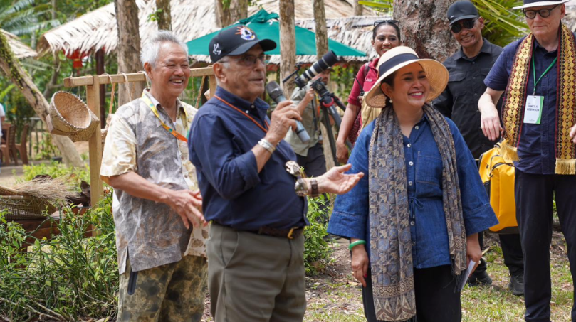 twnc lampung Titiek Soeharto Sambut 21 Peraih Nobel dan Tokoh Dunia di TWNC… twnc lampung - ilustrasi berita Titiek Soeharto Sambut 21 Peraih Nobel dan Tokoh Dunia di TWNC Lampung