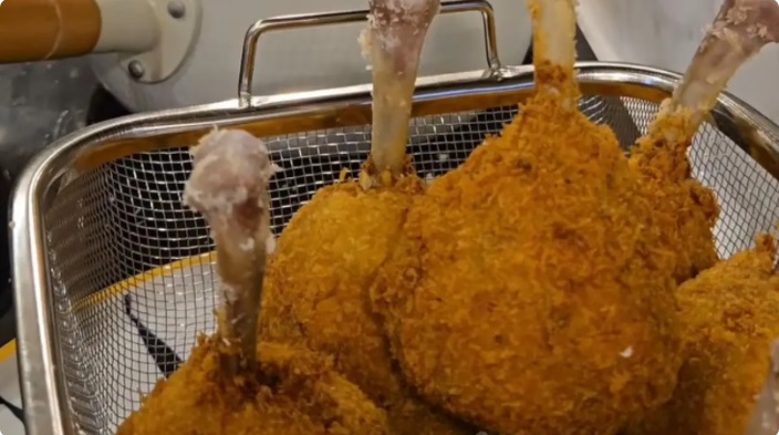 crispy potato Crispy Potato Cheesy Chicken: Ide Menu Ayam yang Beda crispy potato - ilustrasi berita Crispy Potato Cheesy Chicken: Ide Menu Ayam yang Beda
