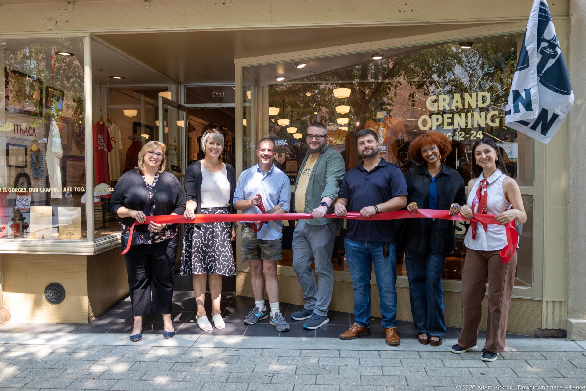 hamilton adams Hamilton Adams: Hamilton & Adams: Alumnus Cornell Andrew… hamilton adams - ilustrasi berita Hamilton Adams: Hamilton & Adams: Alumnus Cornell Andrew Addotta Buka Butik Kedua…